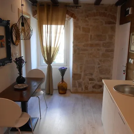 Rustica & Moderna スプリト