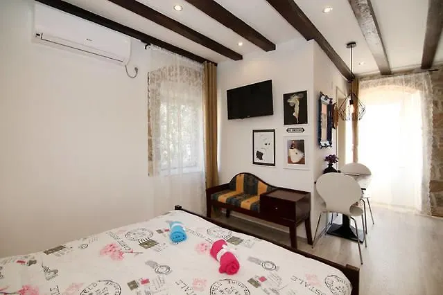 Studio Rustica & Moderna