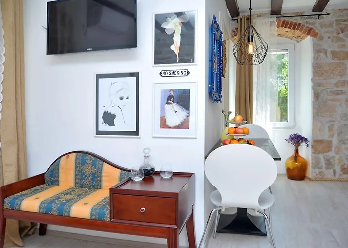 Apartment Studio Rustica & Moderna *